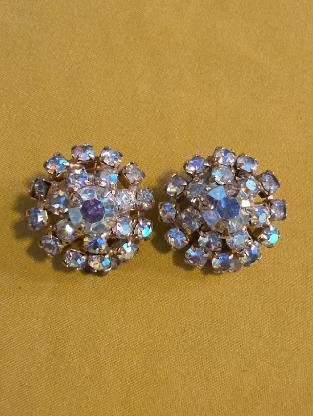 Unmarked Vintage Aurora Borealis (AB) Rhinestone Cluster Clip-On Earrings